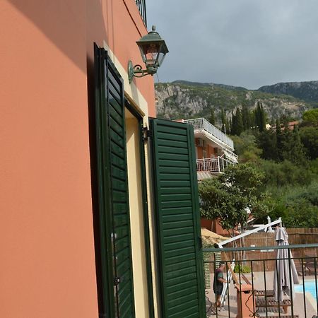 Akis Apartments Παλαιοκαστρίτσα Δωμάτιο φωτογραφία