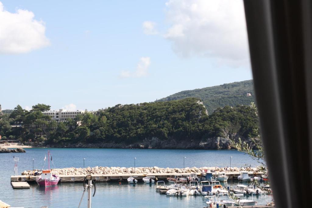 Akis Apartments Παλαιοκαστρίτσα Εξωτερικό φωτογραφία